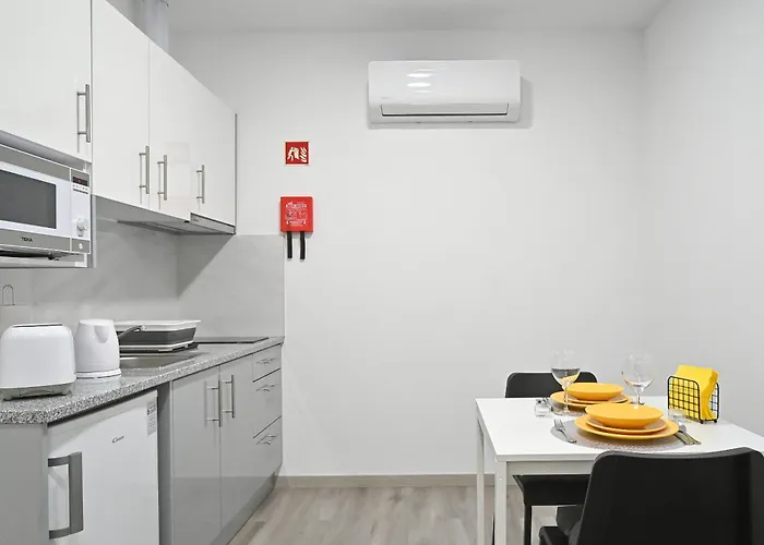 Right Place Apartment *